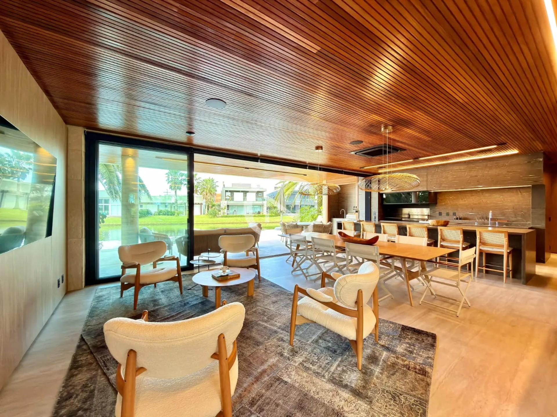 CASA 5 SUITES NO ENSEADA LAGOS EM XANGRI-LÁ | Centro | Xangri-la