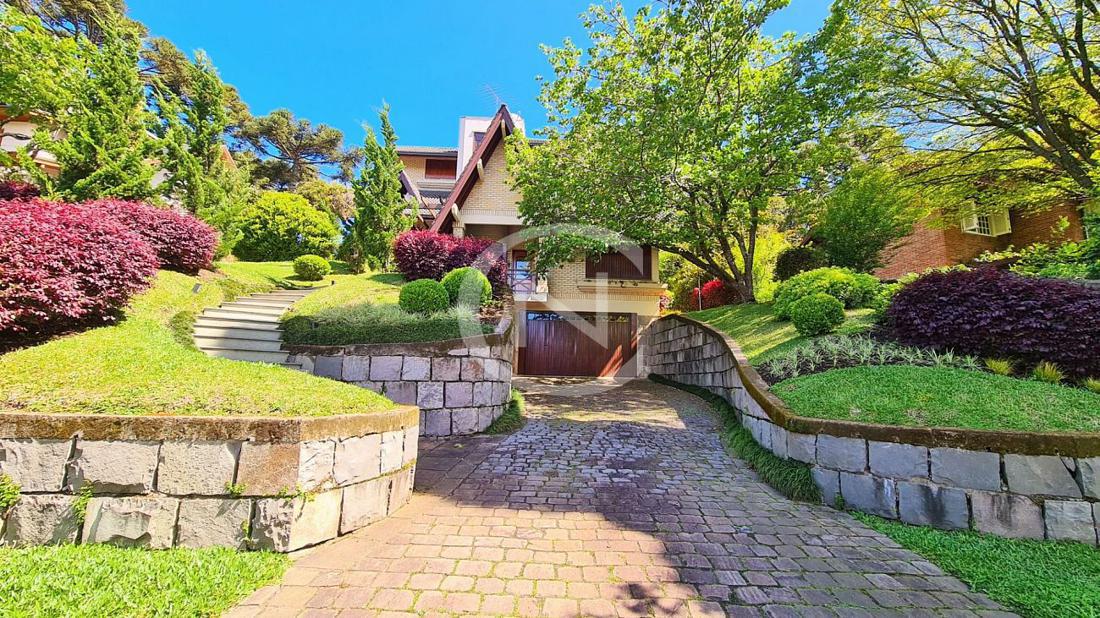 CASA COM 232 M² NO CONDOMÍNIO LAJE DE PEDRA EM CANELA/RS | Laje de Pedra | Canela