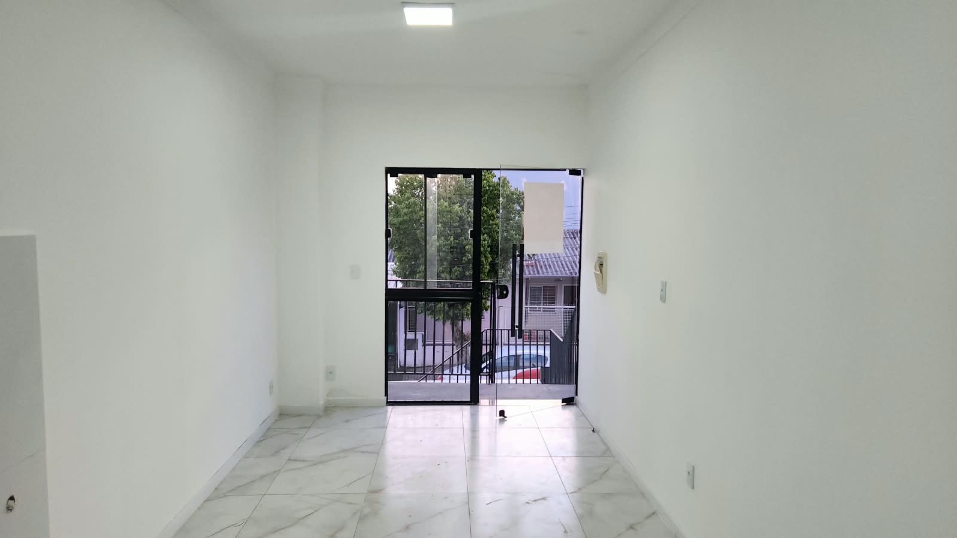 Casa para alugar com 2 dormitórios, 1 banheiro, 1 vaga de garagem e 54m² de área privativa no bairro Paraíso