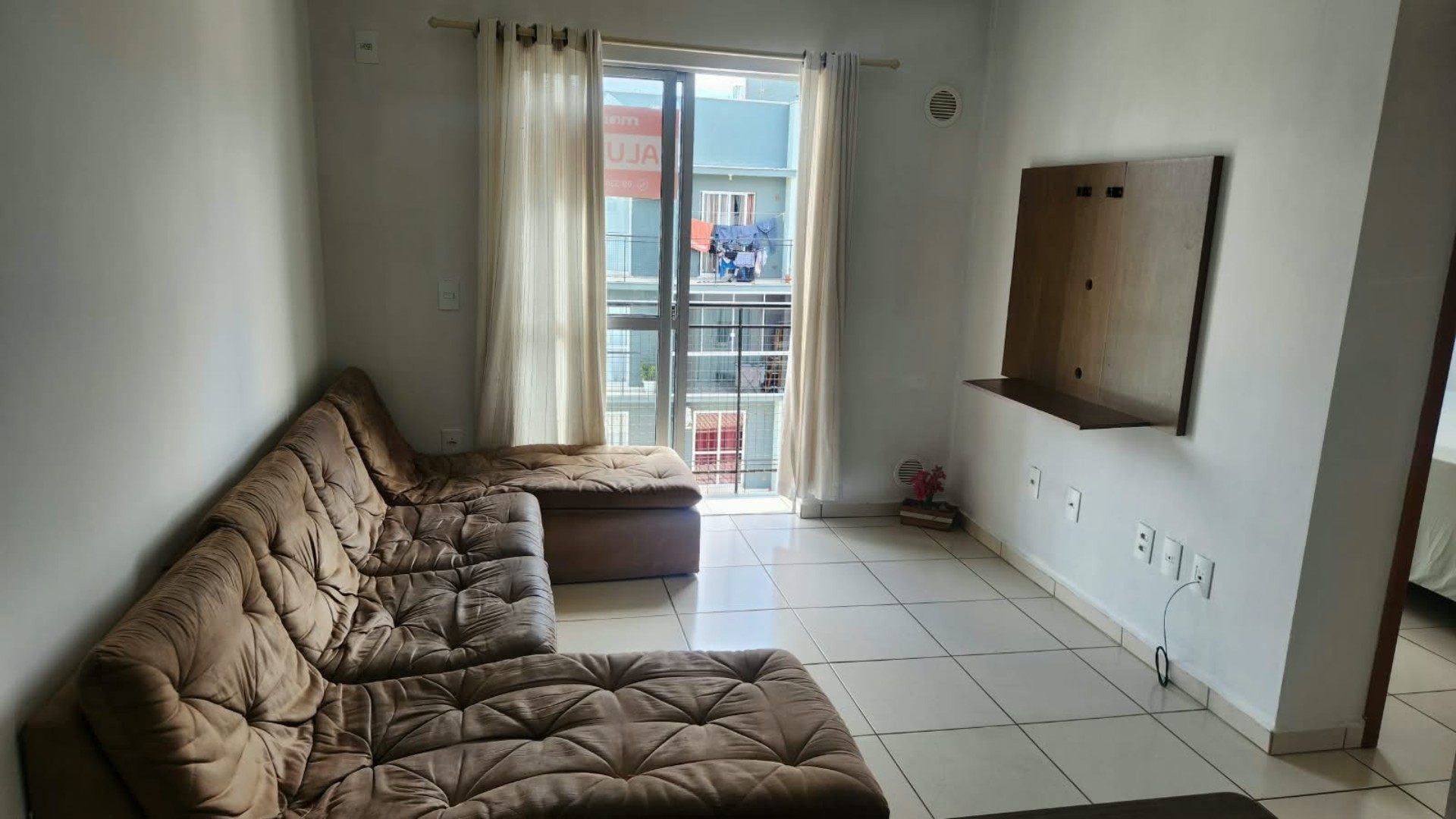 Apartamento para alugar com 2 dormitórios, 1 banheiro, 1 vaga de garagem e 55m² de área privativa no bairro Santa Paulina